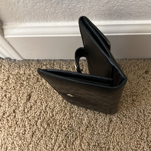 Gucci Emily horsebit bag comes with free gift.  Box not included. - Picture 12 of 14